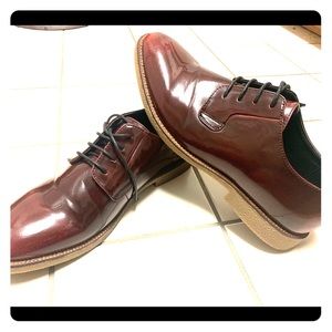 Men’s dress shoes